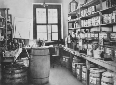 The Mural Studio Storeroom, from the Workshops of the Bauhaus, Weimar, 1923 by Unbekannt Unbekannt